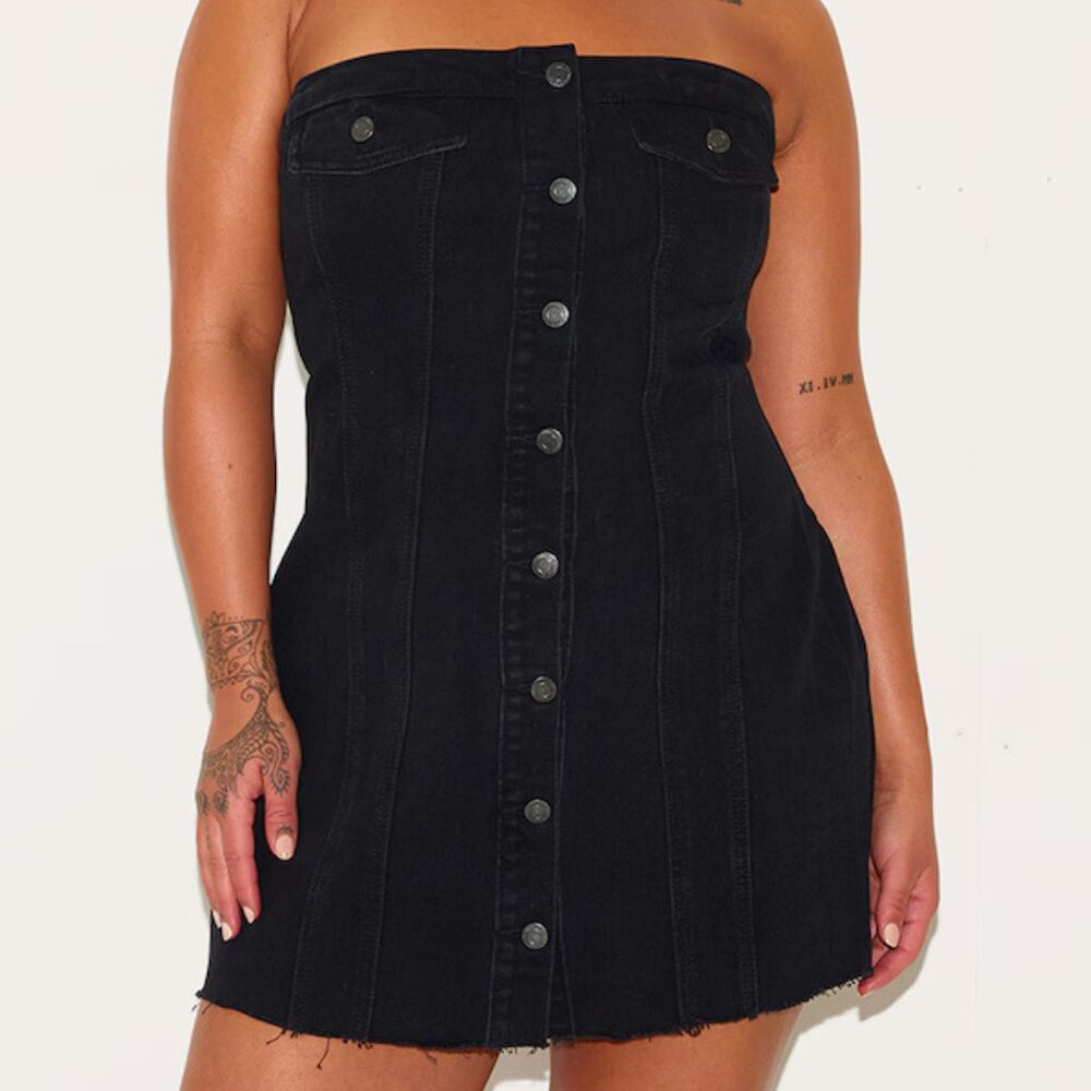 PrettyLittleThing Black Strapless Button-Down Dress